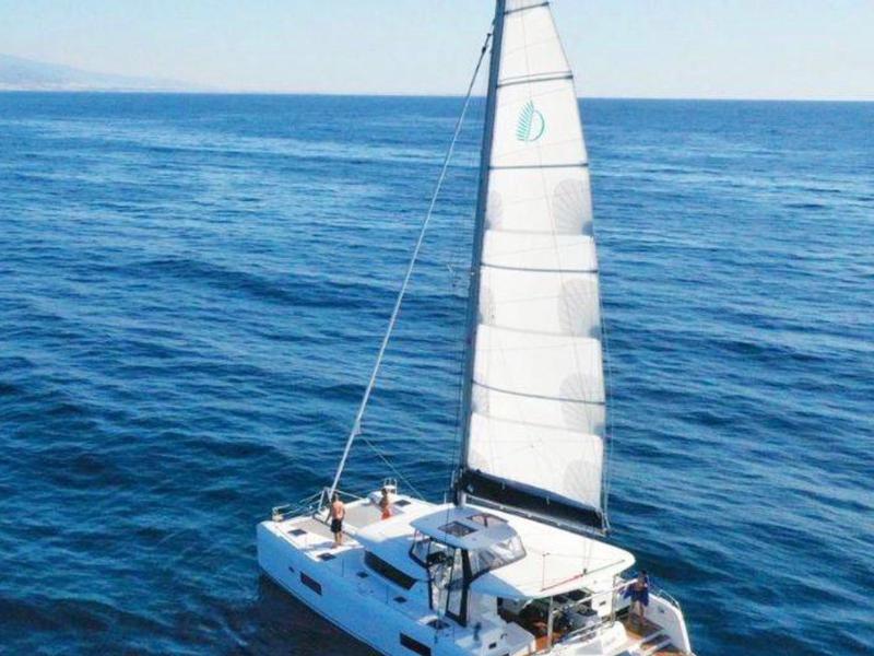 Book yachts online - catamaran - Lagoon 42 - JUTKA - rent