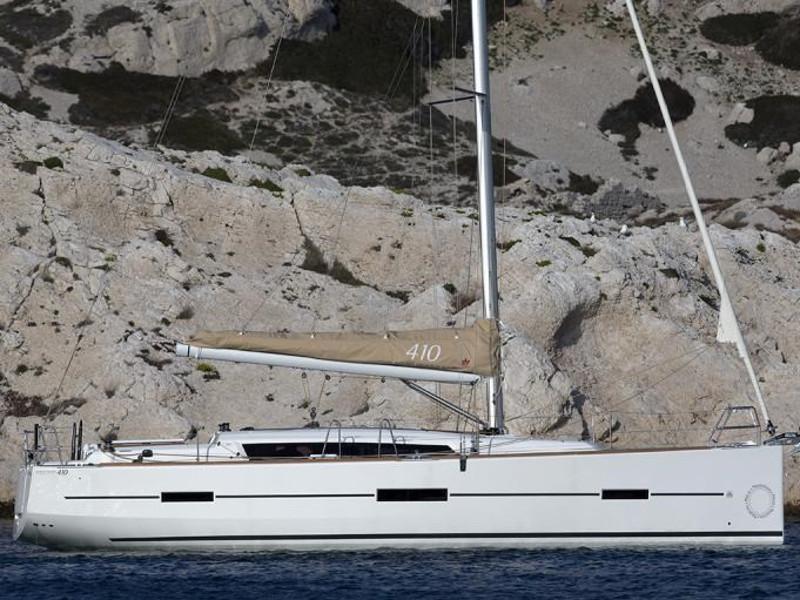 Book yachts online - sailboat - Dufour 410 Grand Large - Tigre do Mar - rent