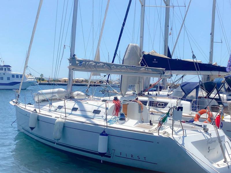 Book yachts online - sailboat - Beneteau First 31.7 - Finisterrae - rent