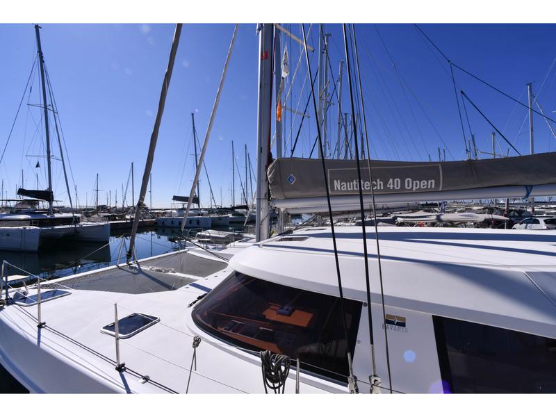 Book yachts online - catamaran - Nautitech 40 Open - Moonlight - rent