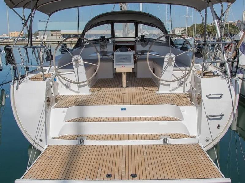 Book yachts online - sailboat - Bavaria 51 Cruiser - Vera - rent