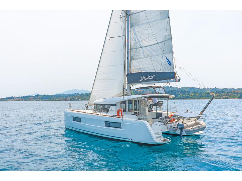 Book yachts online - catamaran - Lagoon 40 - BELLA MARE - rent