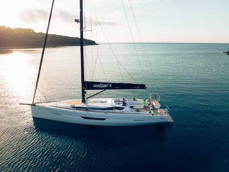 Book yachts online - sailboat - Elan E6 - Loki - rent