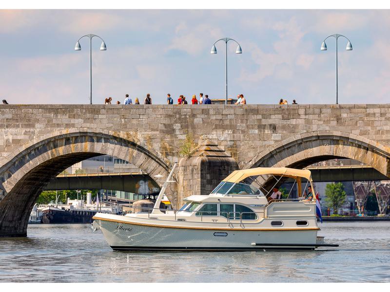 Book yachts online - motorboat - Linssen Grand Sturdy 30.0 AC - Mahperi - rent