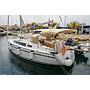 Book yachts online - sailboat - Bavaria Cruiser 34 - Lia  - rent