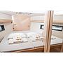 Book yachts online - sailboat - Bavaria C42 - ARUNA - rent
